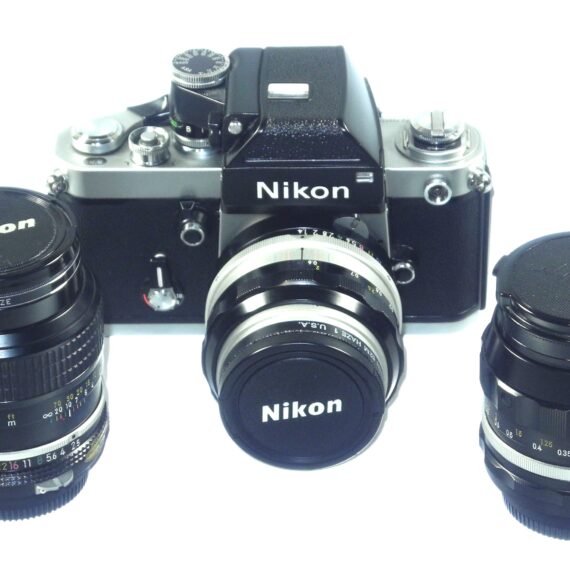 Nikon F2 Chrome (Circa 1972) + 50mm f/1.4 Nikkor‑S Auto + 28mm f/2 Nikkor‑N Auto + 105mm f/2.5 Nikkor — EX++ / Mint‑ Nice Vintage Outfit / Free Shipping