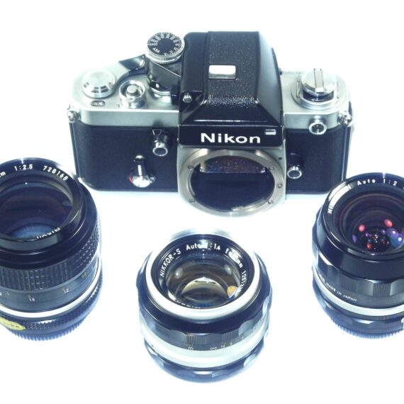 Nikon F2 Chrome (Circa 1972) + 50mm f/1.4 Nikkor‑S Auto + 28mm f/2 Nikkor‑N Auto + 105mm f/2.5 Nikkor — EX++ / Mint‑ Nice Vintage Outfit / Free Shipping