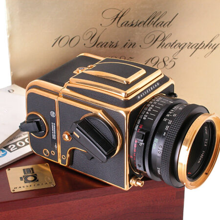 Hasselblad 2000 FCM Gold Edition 2